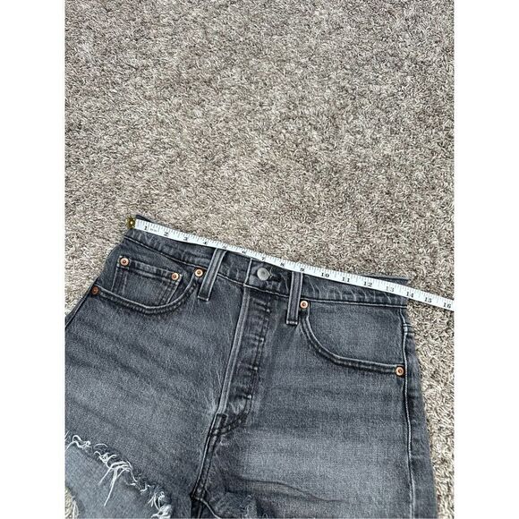 Levi’s 501® Original Fit High Rise Women’s 26 Jean Short Gray Wash Denim Cut Off - Picture 10 of 11